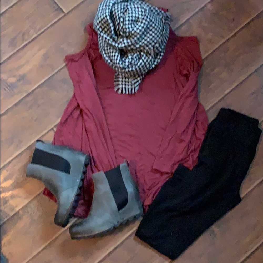 Rusty red long tunic cold shoulder